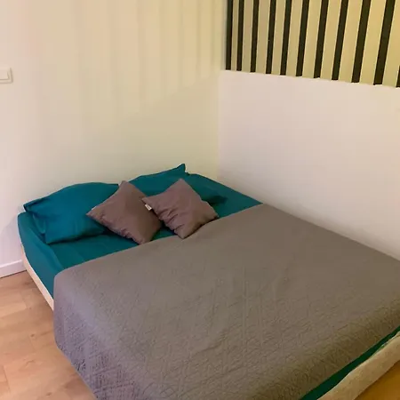 Maison Colonnes 4 Personnes Bastia (Corsica)